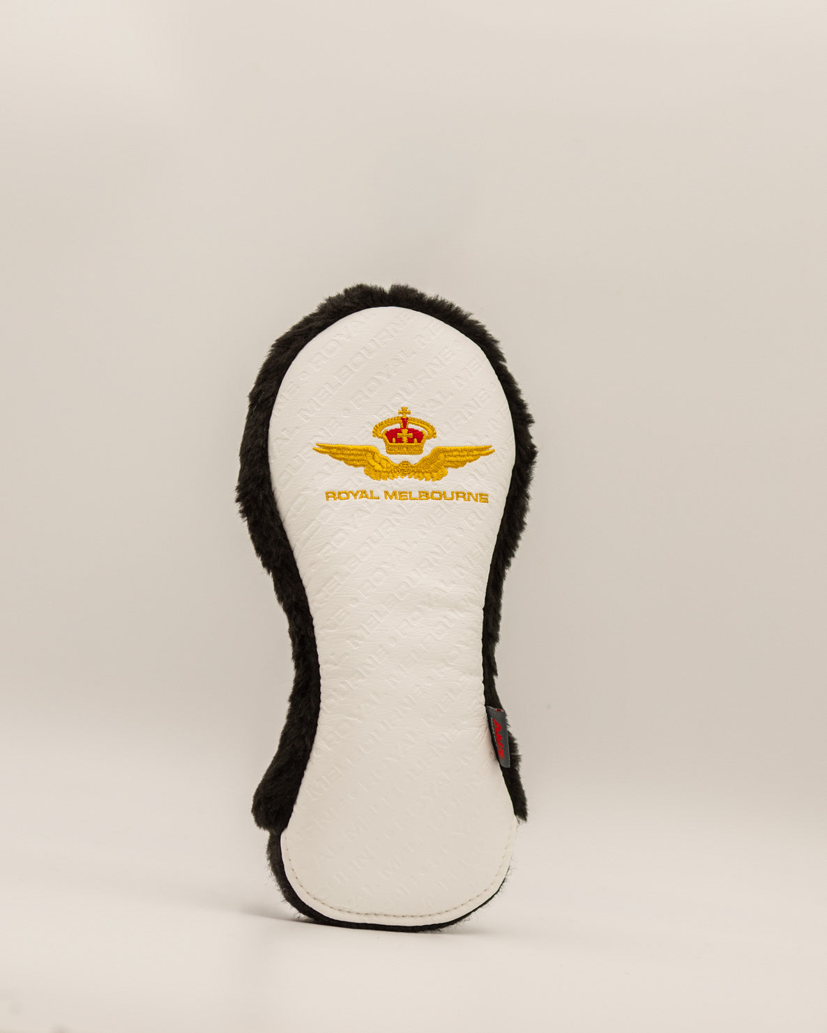 Visitors Logo Fur Hybrid Cover - White