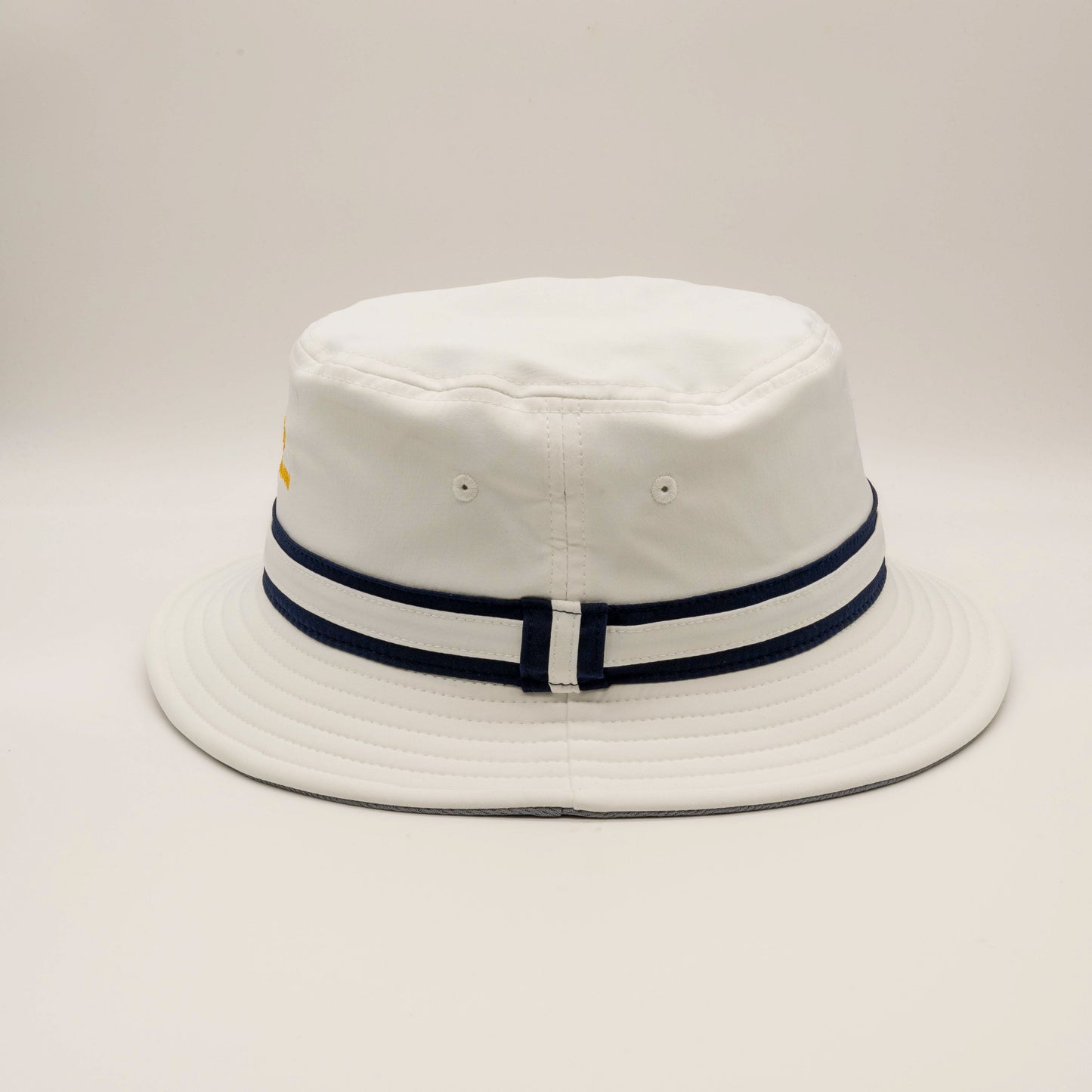 Royal Melbourne Visitors Logo Bucket Hat - White